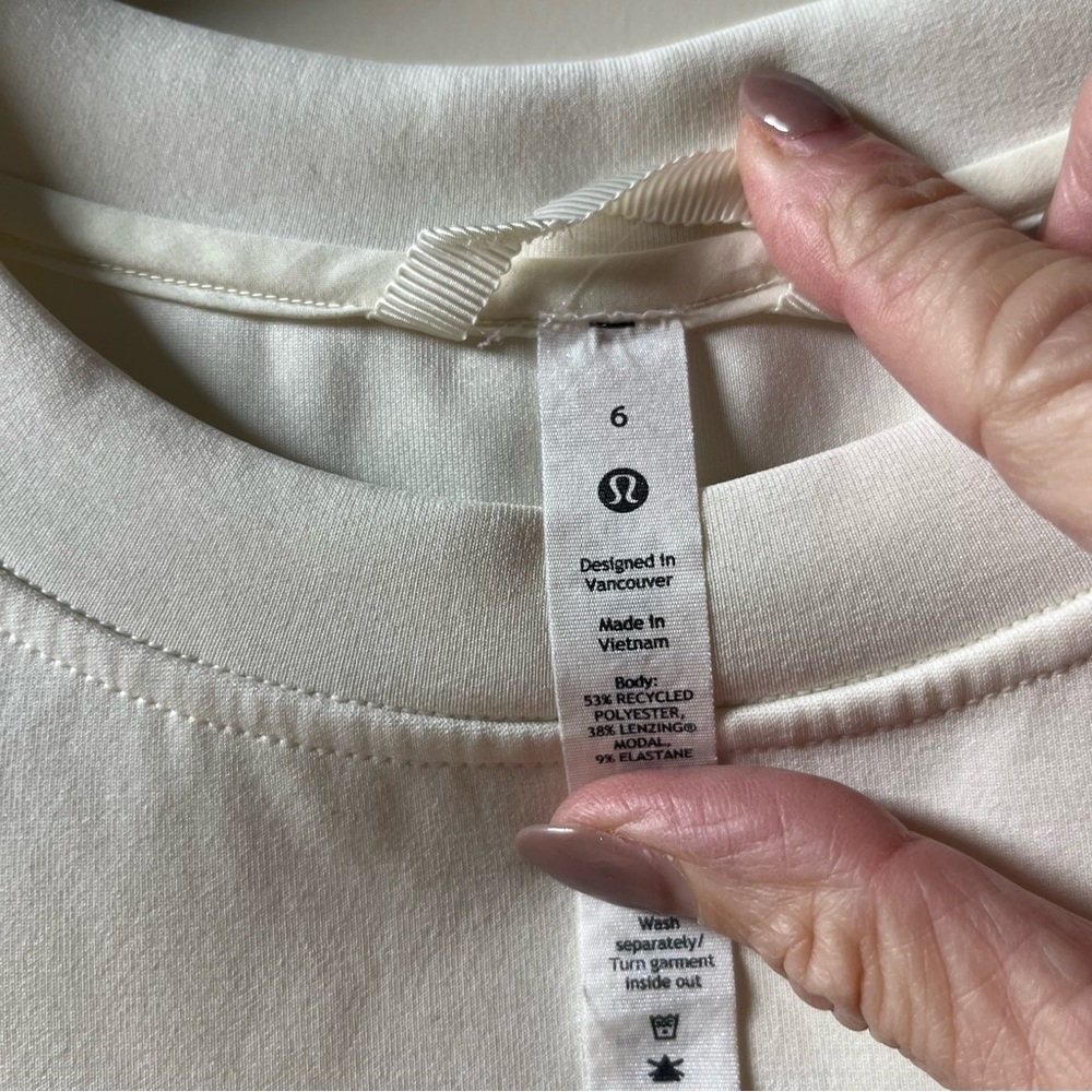 lululemon Softstreme Back In Action Dress color White size 6 - Picture 14 of 15